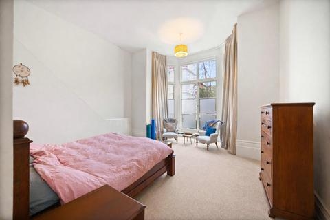 2 bedroom apartment for sale, Belsize Park Gardens, Belsize Park, London NW3