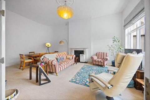 2 bedroom apartment for sale, Belsize Park Gardens, Belsize Park, London NW3