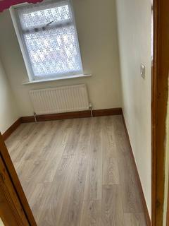 3 bedroom semi-detached house to rent, Lewis Crescent, London NW10