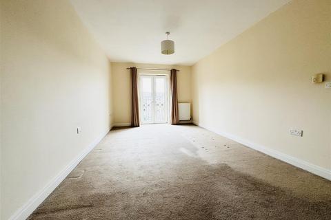 2 bedroom flat for sale, Bluehills Lane, Lower Cumberworth, HD8 8RQ