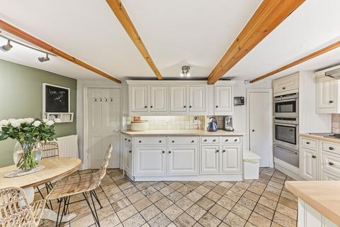 3 bedroom end of terrace house for sale, The Mount, Layton Avenue, Rawdon, LS19