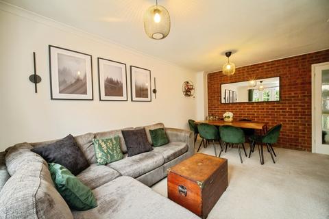 2 bedroom terraced house for sale, Daventry Court, Bracknell, RG42