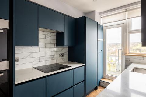2 bedroom flat for sale, Marine Drive, Brighton