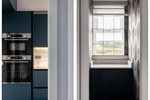 2 bedroom flat for sale, Marine Drive, Brighton