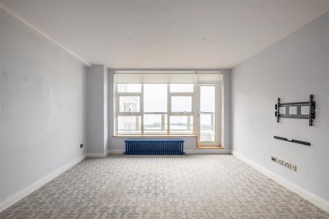 2 bedroom flat for sale, Marine Drive, Brighton