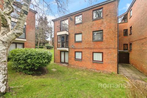 2 bedroom apartment for sale, Hillcrest, Upper Weybourne Lane, Farnham