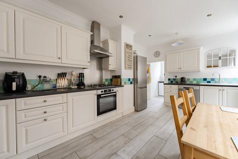 5 bedroom terraced house for sale, Clarence Road, Gorleston