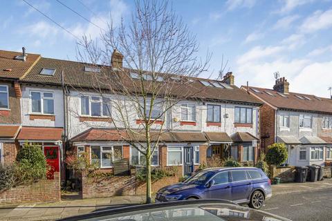 4 bedroom terraced house to rent, Eastbourne Avenue, London W3