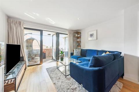 1 bedroom flat for sale, Cowley Road, London SW9