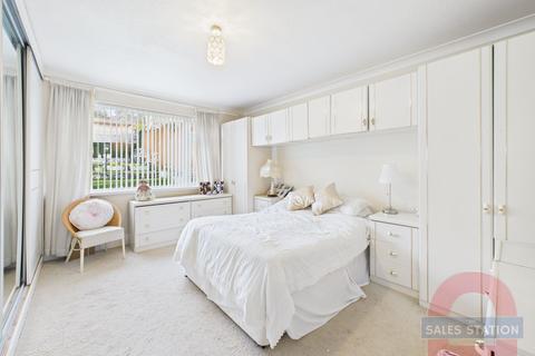 2 bedroom ground floor flat for sale, Langdale Close, Westminster Court Langdale Close, CF23
