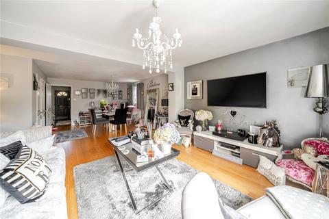 3 bedroom end of terrace house for sale, Willowhayne Drive, Walton-On-Thames, KT12