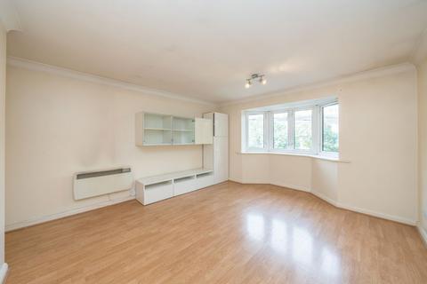 2 bedroom flat to rent, Varsity Drive, Twickenham TW1