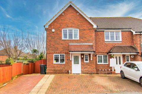 Heather Hill Close, Earley, Reading