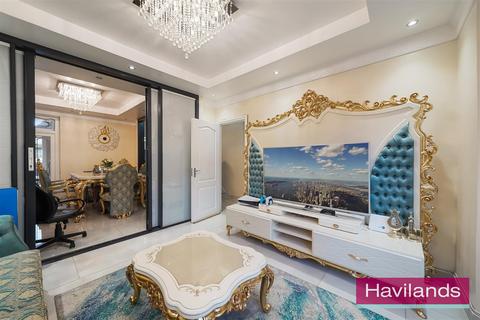 5 bedroom house for sale, Falkland Road, London