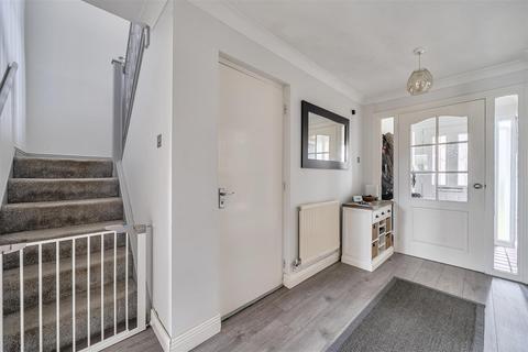 undefined, Fallow Field Close, Chippenham
