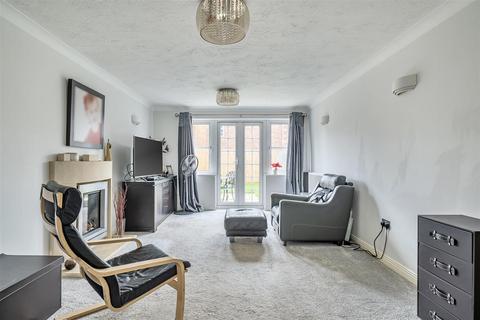 undefined, Fallow Field Close, Chippenham