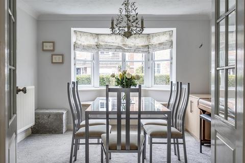 undefined, Fallow Field Close, Chippenham