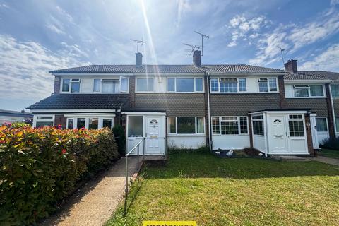 3 bedroom terraced house to rent, Weatherby Dunstable LU6 1TW