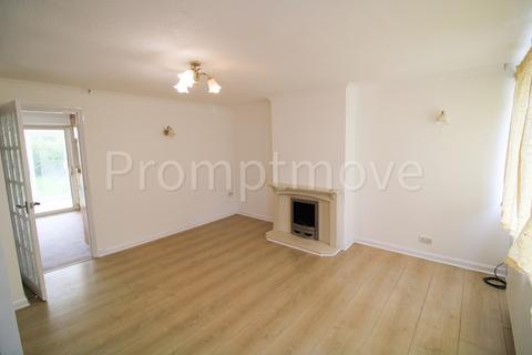 3 bedroom terraced house to rent, Weatherby Dunstable LU6 1TW