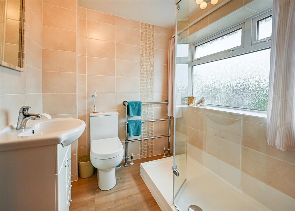 16 Beechwood Drive-16.jpg