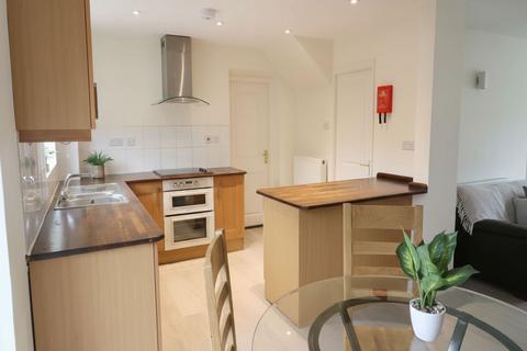 5 bedroom detached house to rent, Moyne Close, Cambridge, CB4