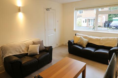 5 bedroom detached house to rent, Moyne Close, Cambridge, CB4