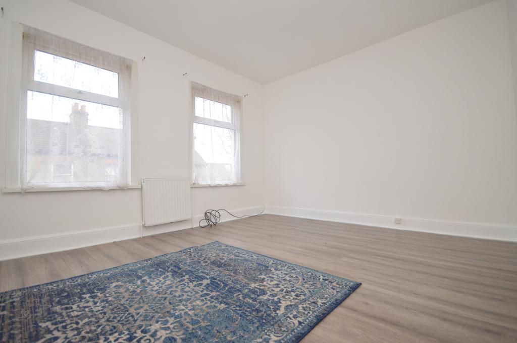 4 Bedroom Terraced House to rent