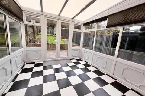 3 bedroom semi-detached house to rent, 13 Millrace RoadRiversideRedditchWorcs