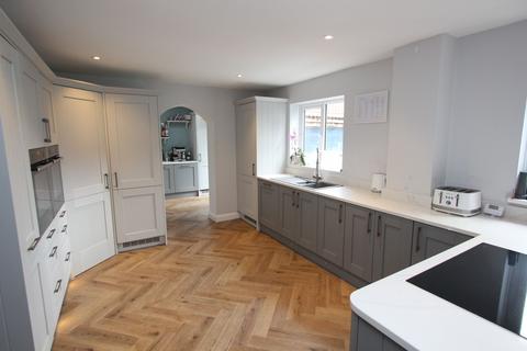 undefined, Heol Pentre'r Felin, Llantwit Major, CF61