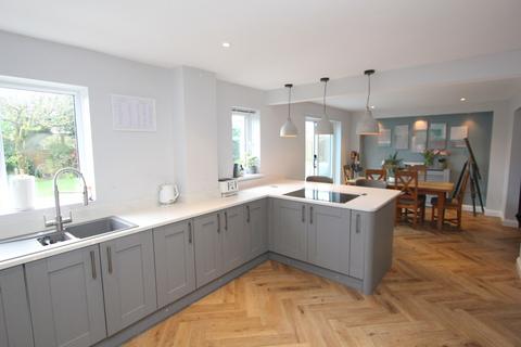 undefined, Heol Pentre'r Felin, Llantwit Major, CF61