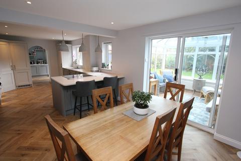 undefined, Heol Pentre'r Felin, Llantwit Major, CF61