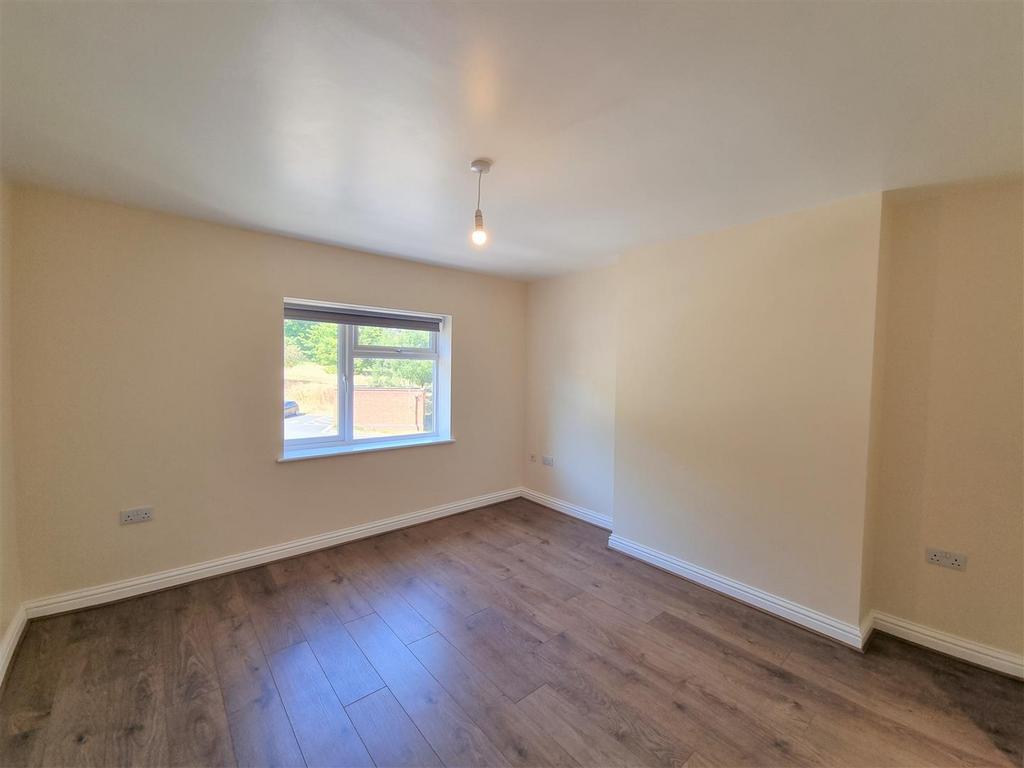 Bedroom .jpg