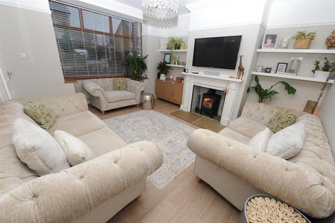 3 bedroom semi-detached house for sale, Kingston Road, Thackley