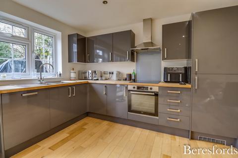 3 bedroom end of terrace house for sale, Boleyn Gardens, Brentwood, CM13