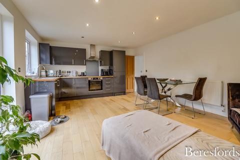 3 bedroom end of terrace house for sale, Boleyn Gardens, Brentwood, CM13