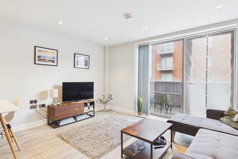 1 bedroom apartment for sale, Petersfield Avenue, Slough, Berkshire, SL2