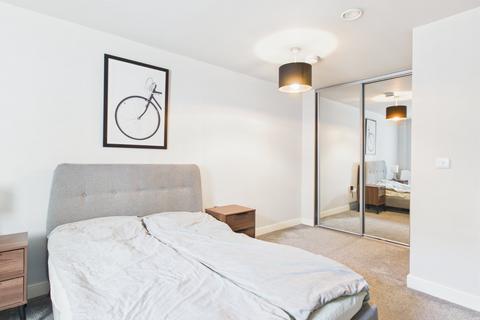 1 bedroom apartment for sale, Petersfield Avenue, Slough, Berkshire, SL2