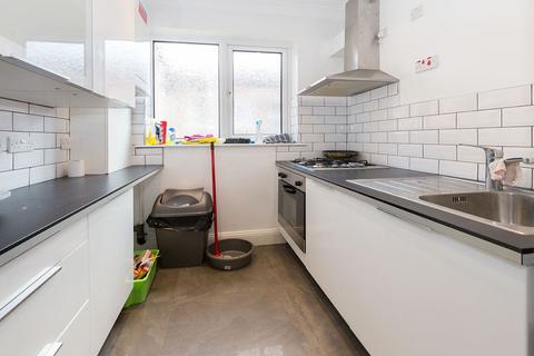 Studio to rent, Dartmouth Road, London NW2