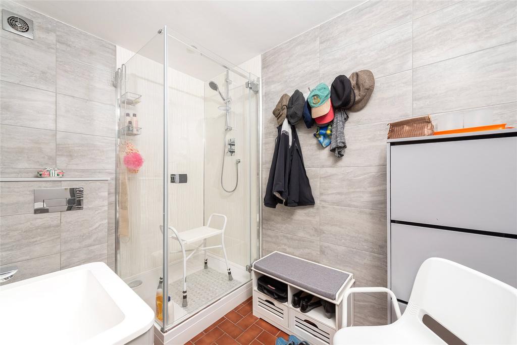 Gr. Flr Shower Room