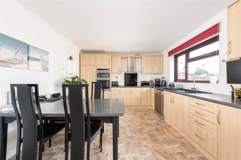 4 bedroom detached house for sale, Tudor Gardens, Stony Stratford, Milton Keynes, Buckinghamshire, MK11