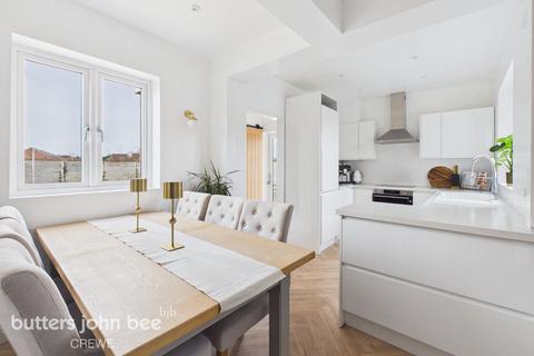 3 bedroom semi-detached house for sale, Mablins Lane, Crewe