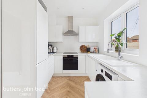 3 bedroom semi-detached house for sale, Mablins Lane, Crewe