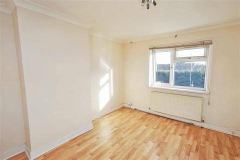 3 bedroom flat for sale, Edgware HA8