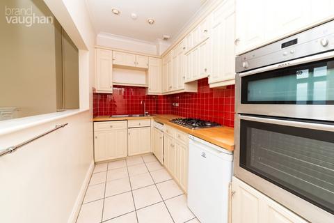 2 bedroom flat to rent, Neville House, 164-165 Marine Parade, Brighton, BN2
