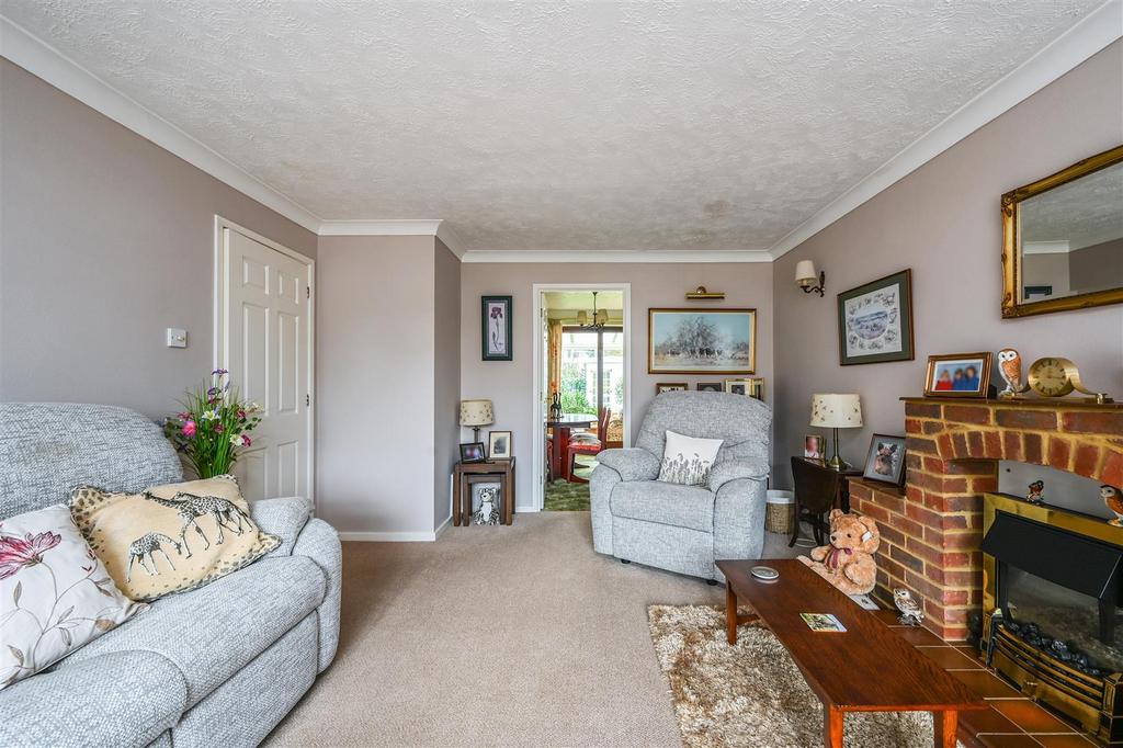 48 FONTWELL AVENUE - TN394 ES - PHOTO (17).jpg
