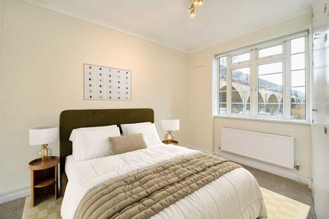 2 bedroom flat to rent, Shirehall Lane, London NW4
