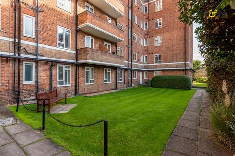 3 bedroom flat for sale, New Church Road, Hove BN3