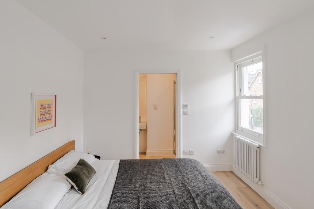 327695 - 32 Holmesdale Road-33.jpeg
