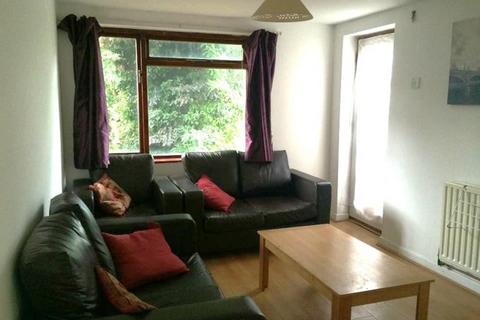 4 bedroom house share to rent, Heaton Road