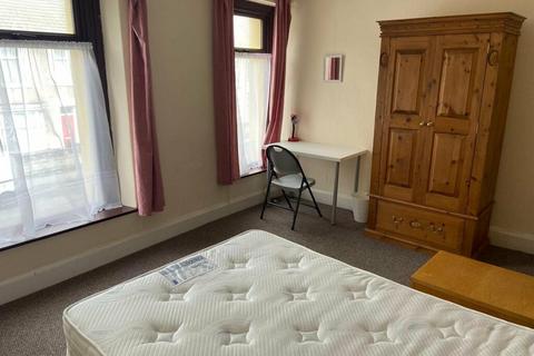 4 bedroom terraced house for sale, St. Helens Avenue, Swansea SA1